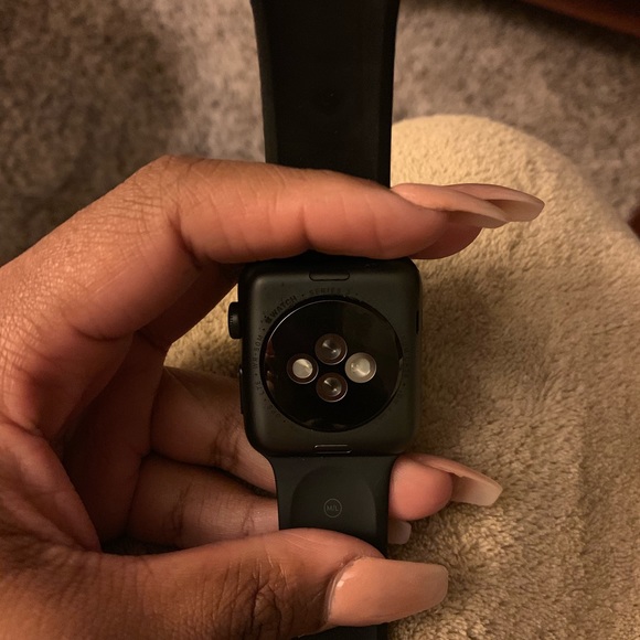 Apple Watch Series 3 cellular 42mm - Picture 3 of 5